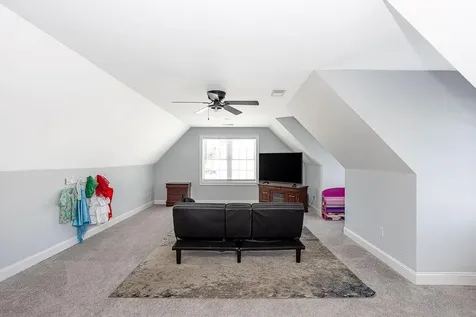 142 Ferreira Avenue Portsmouth RI 02871