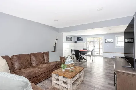 142 Ferreira Avenue Portsmouth RI 02871