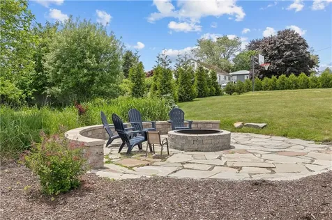 142 Ferreira Avenue Portsmouth RI 02871