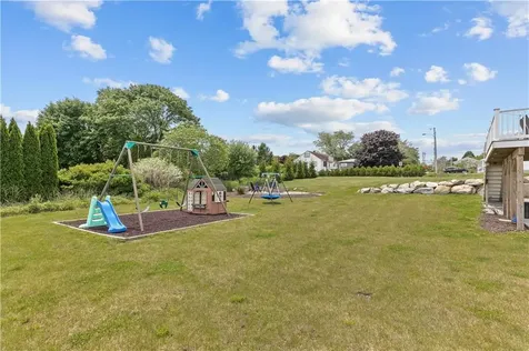 142 Ferreira Avenue Portsmouth RI 02871