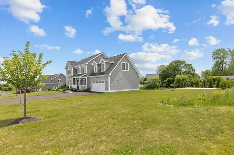 142 Ferreira Avenue Portsmouth RI 02871