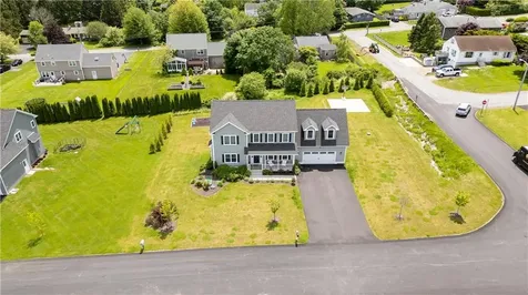 142 Ferreira Avenue Portsmouth RI 02871