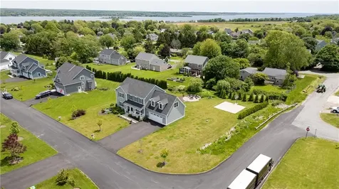 142 Ferreira Avenue Portsmouth RI 02871