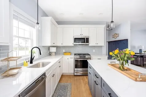 142 Ferreira Avenue Portsmouth RI 02871