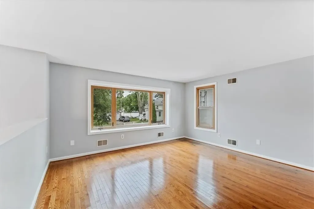 325 Northup Street Cranston RI 02905