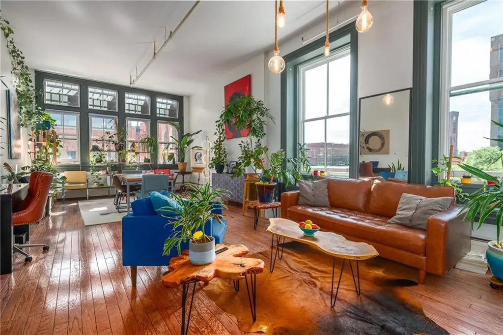 385 Westminster Street Providence RI 02903