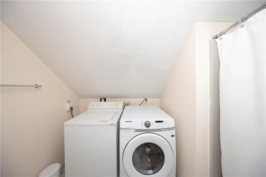 7 Elgin Street Warwick RI 02889