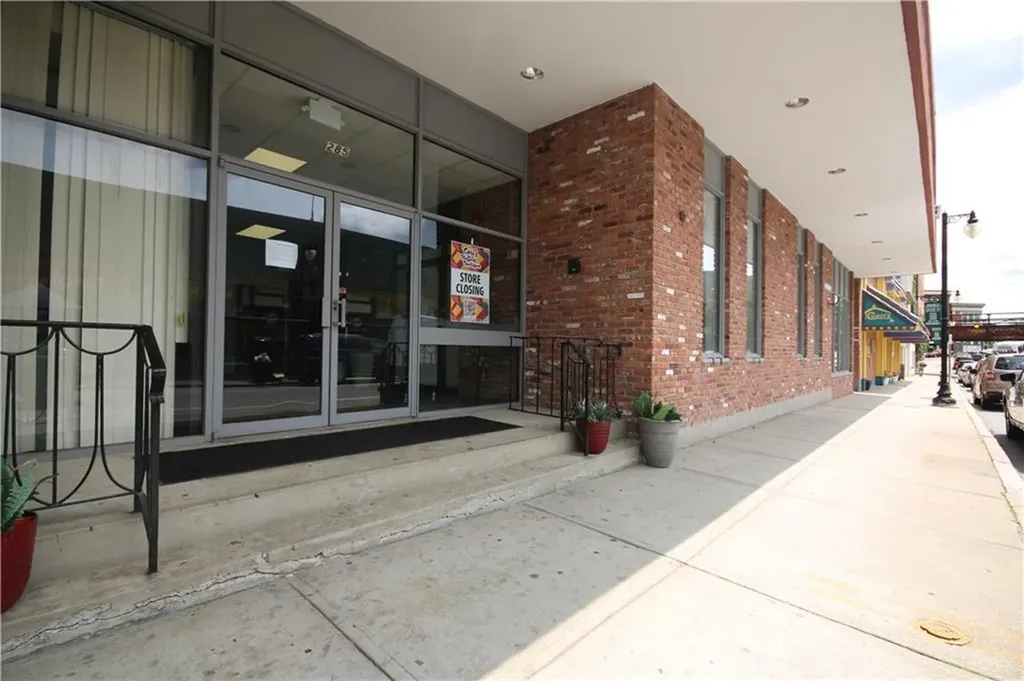 285 Main Street Woonsocket RI 02895