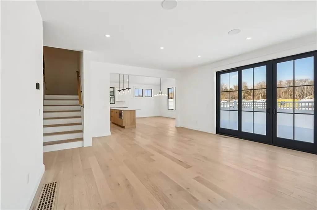 5 Lookout Lane Portsmouth RI 02871