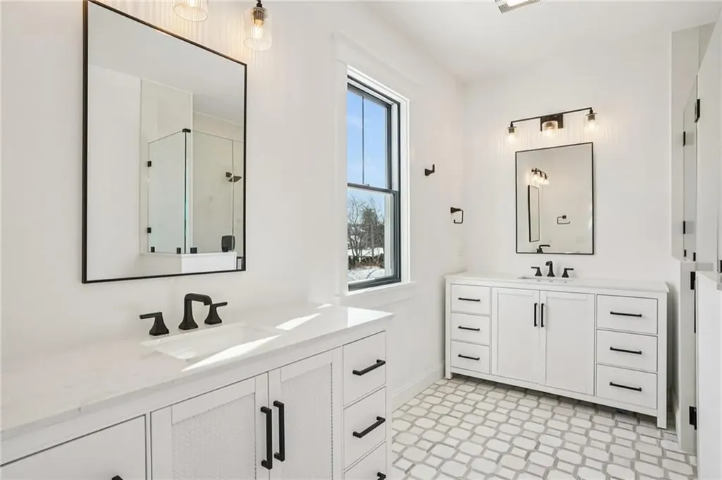 5 Lookout Lane Portsmouth RI 02871