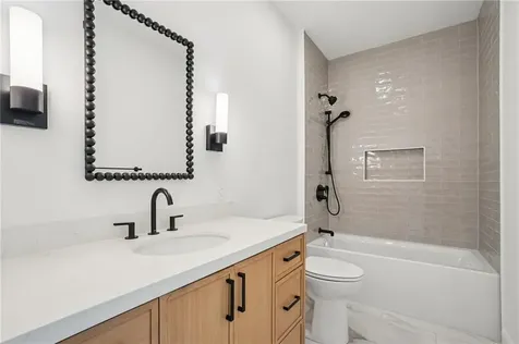 5 Lookout Lane Portsmouth RI 02871