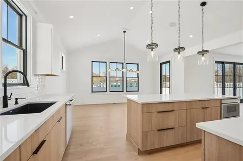 5 Lookout Lane Portsmouth RI 02871