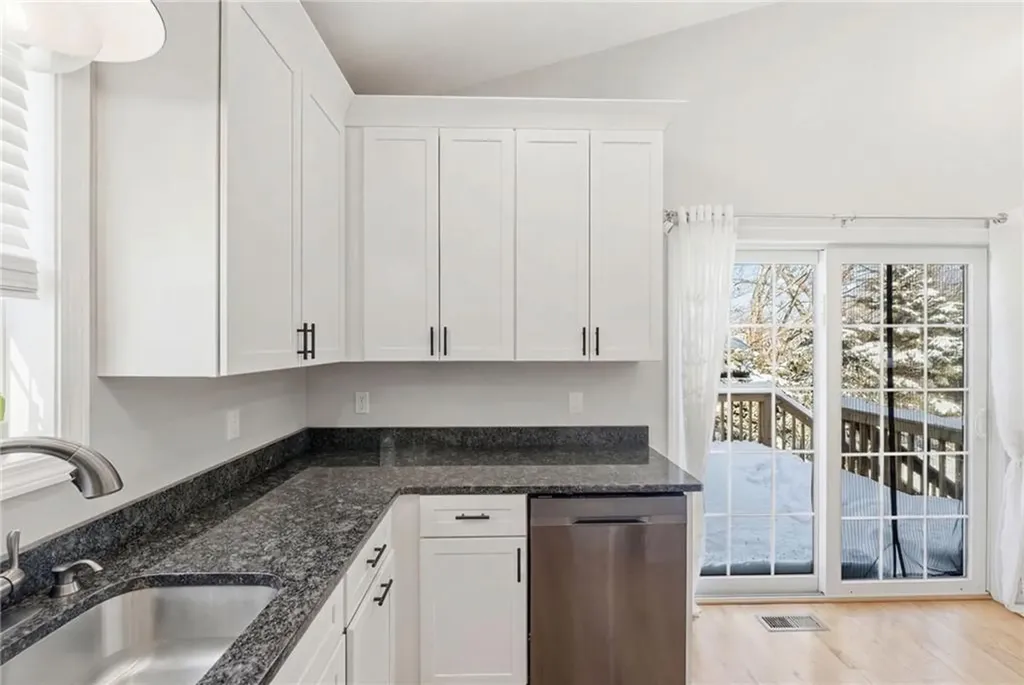 18 Anama Avenue East Providence RI 02916