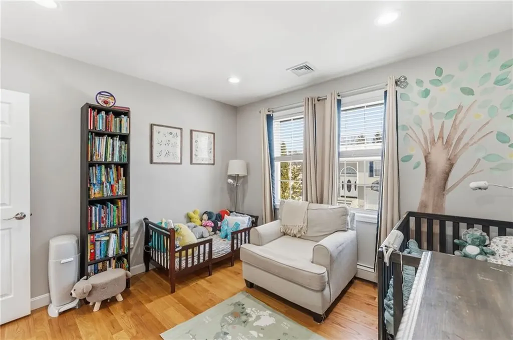 18 Anama Avenue East Providence RI 02916