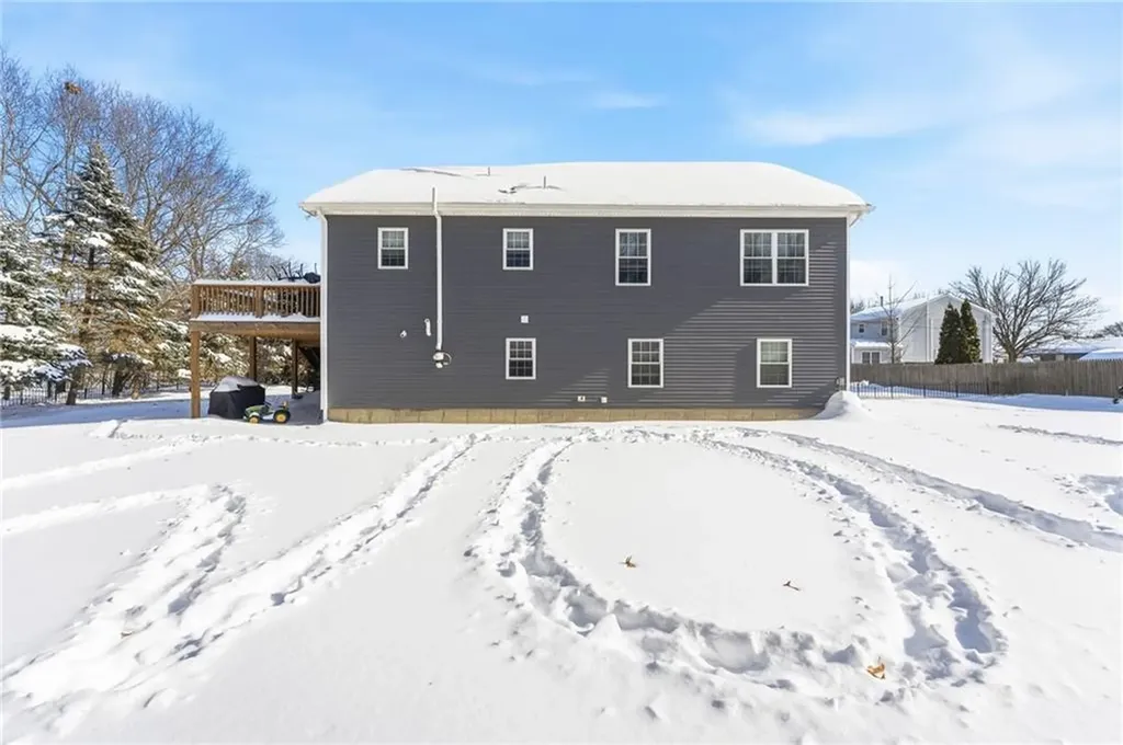 18 Anama Avenue East Providence RI 02916