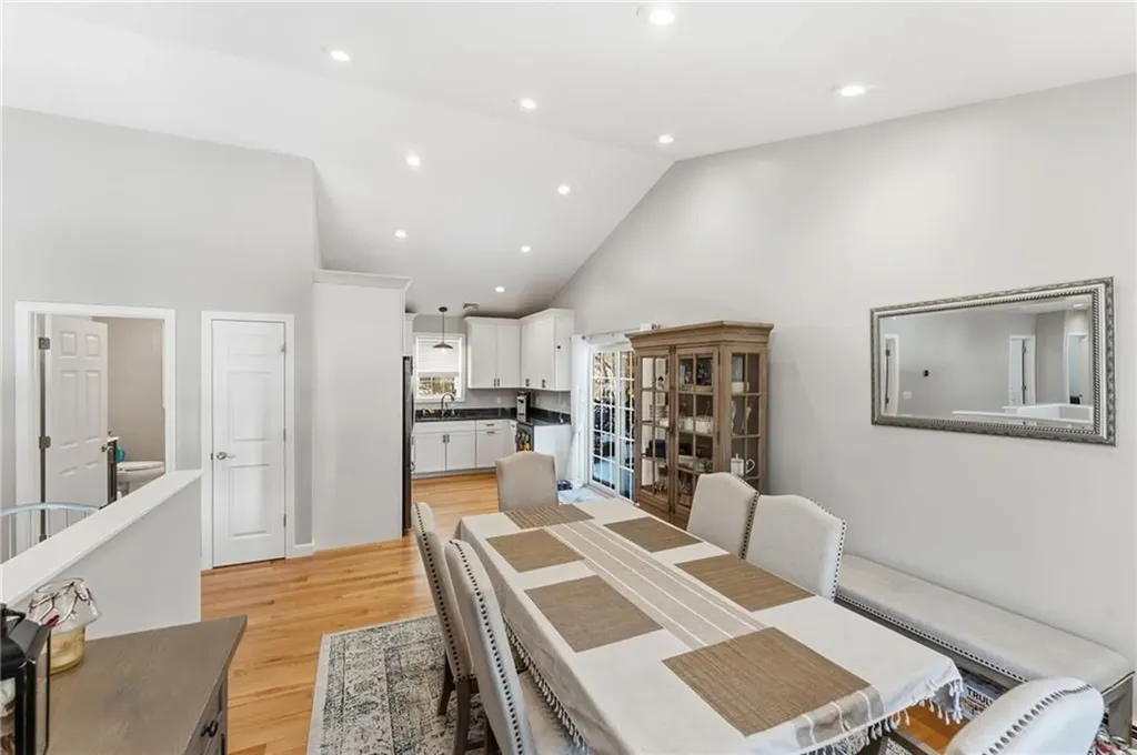 18 Anama Avenue East Providence RI 02916