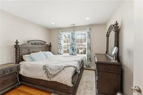 18 Anama Avenue East Providence RI 02916