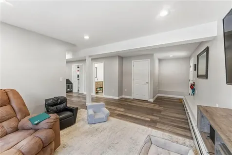 18 Anama Avenue East Providence RI 02916