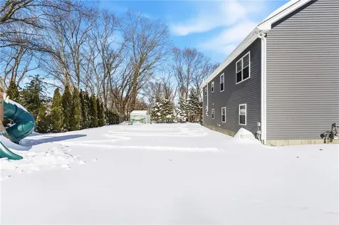 18 Anama Avenue East Providence RI 02916