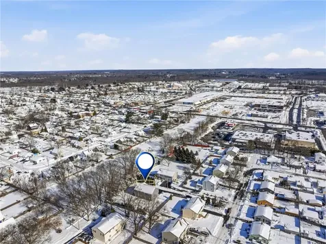 18 Anama Avenue East Providence RI 02916