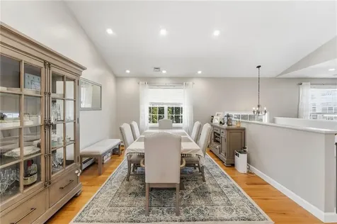 18 Anama Avenue East Providence RI 02916