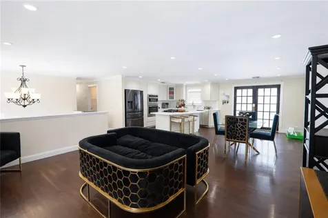 587 Central Avenue Johnston RI 02919