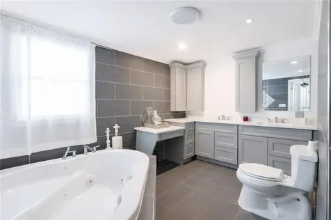 587 Central Avenue Johnston RI 02919