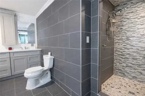 587 Central Avenue Johnston RI 02919