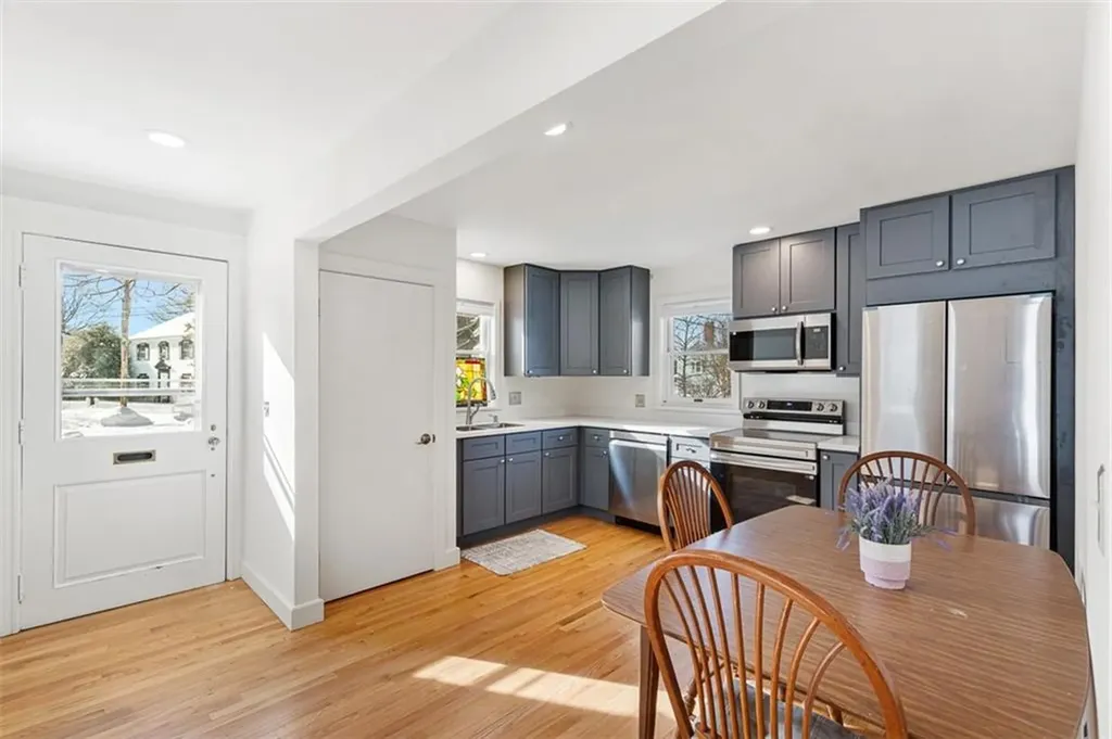 31 Washington Street Warren RI 02885