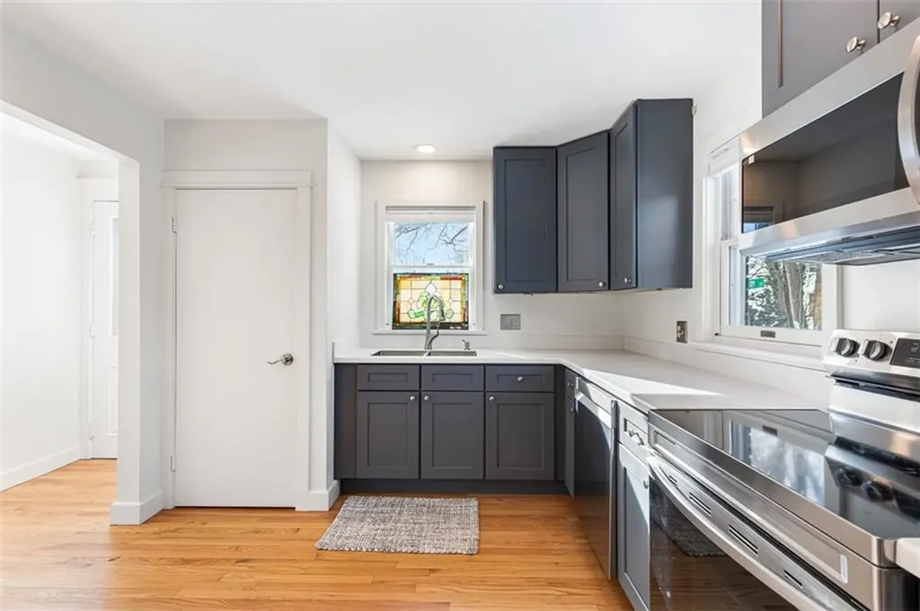 31 Washington Street Warren RI 02885