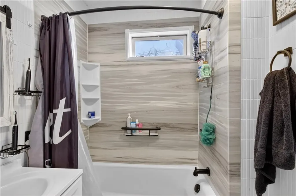 273 Montgomery Avenue Providence RI 02905