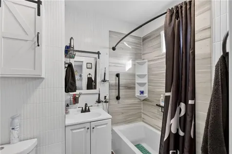 273 Montgomery Avenue Providence RI 02905