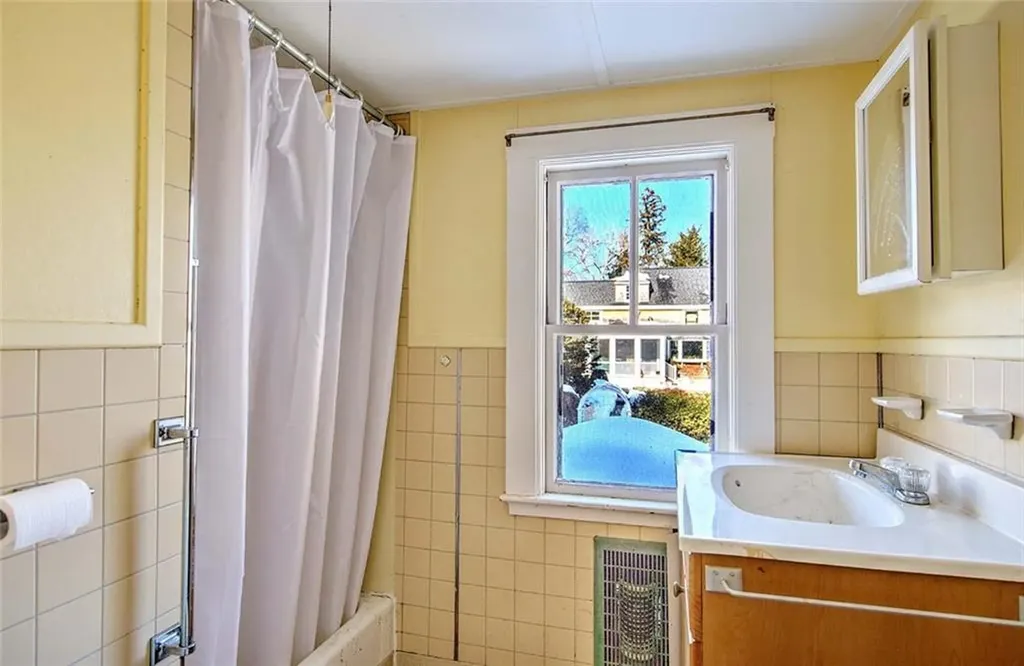 74 Adams Point Road Barrington RI 02806