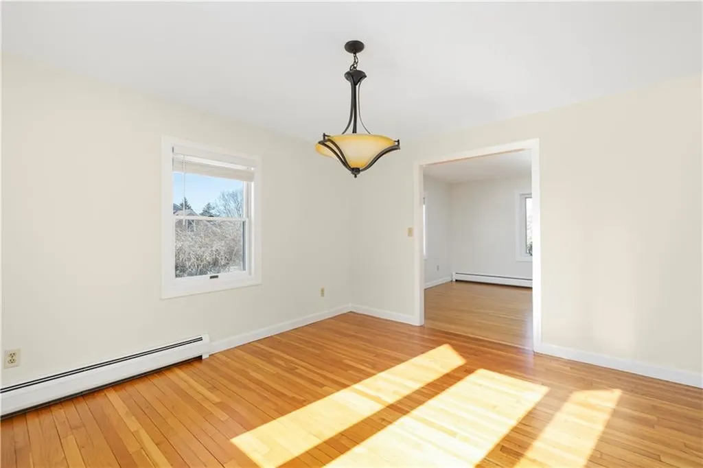18 Coggeshall Way Middletown RI 02842