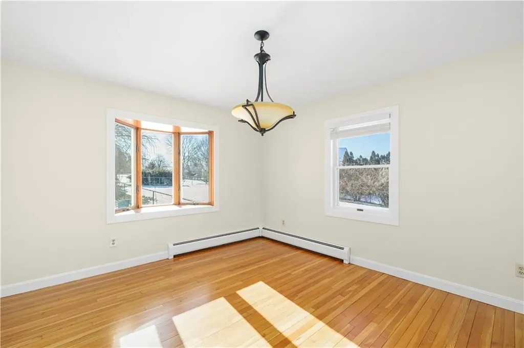 18 Coggeshall Way Middletown RI 02842