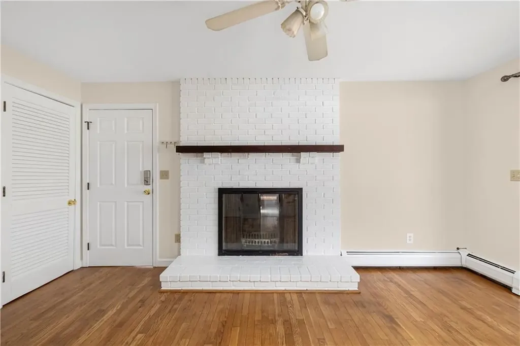 18 Coggeshall Way Middletown RI 02842