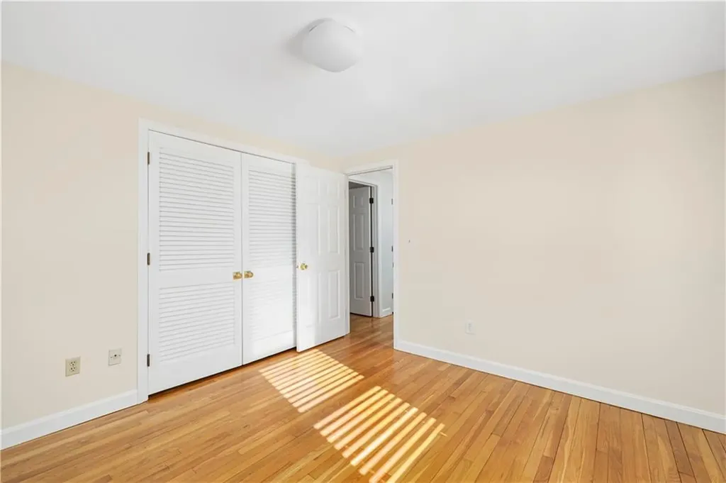 18 Coggeshall Way Middletown RI 02842