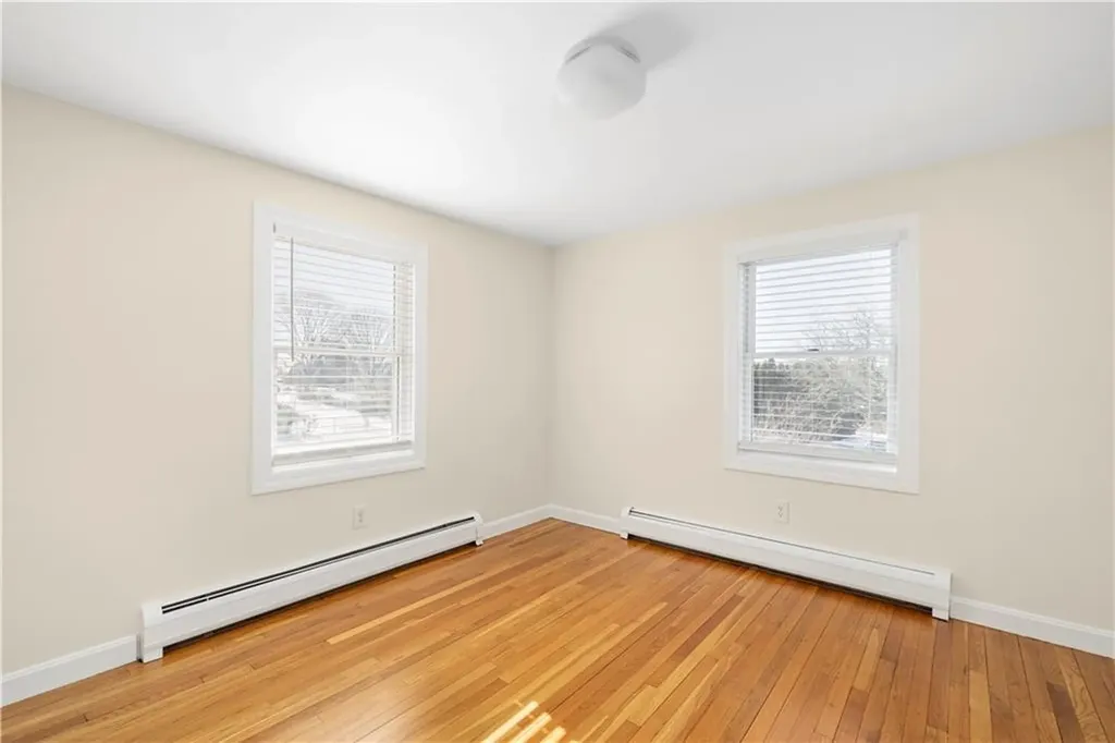18 Coggeshall Way Middletown RI 02842