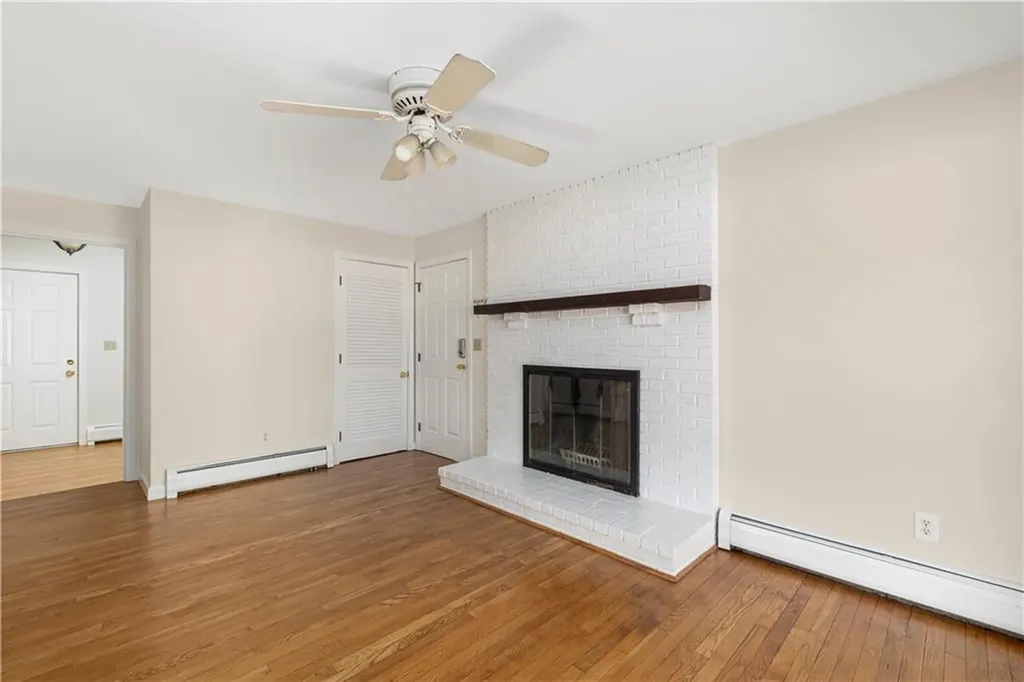 18 Coggeshall Way Middletown RI 02842