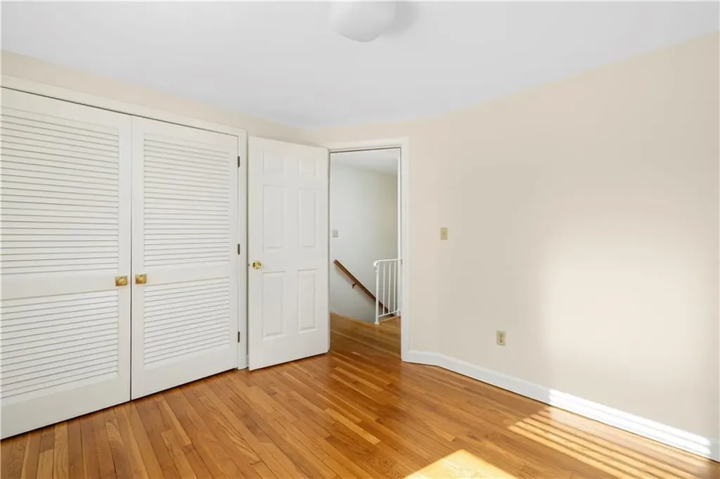 18 Coggeshall Way Middletown RI 02842
