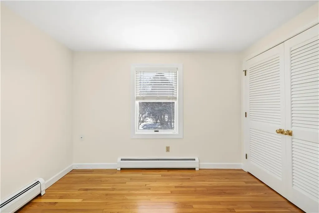 18 Coggeshall Way Middletown RI 02842