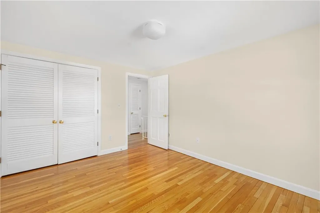 18 Coggeshall Way Middletown RI 02842
