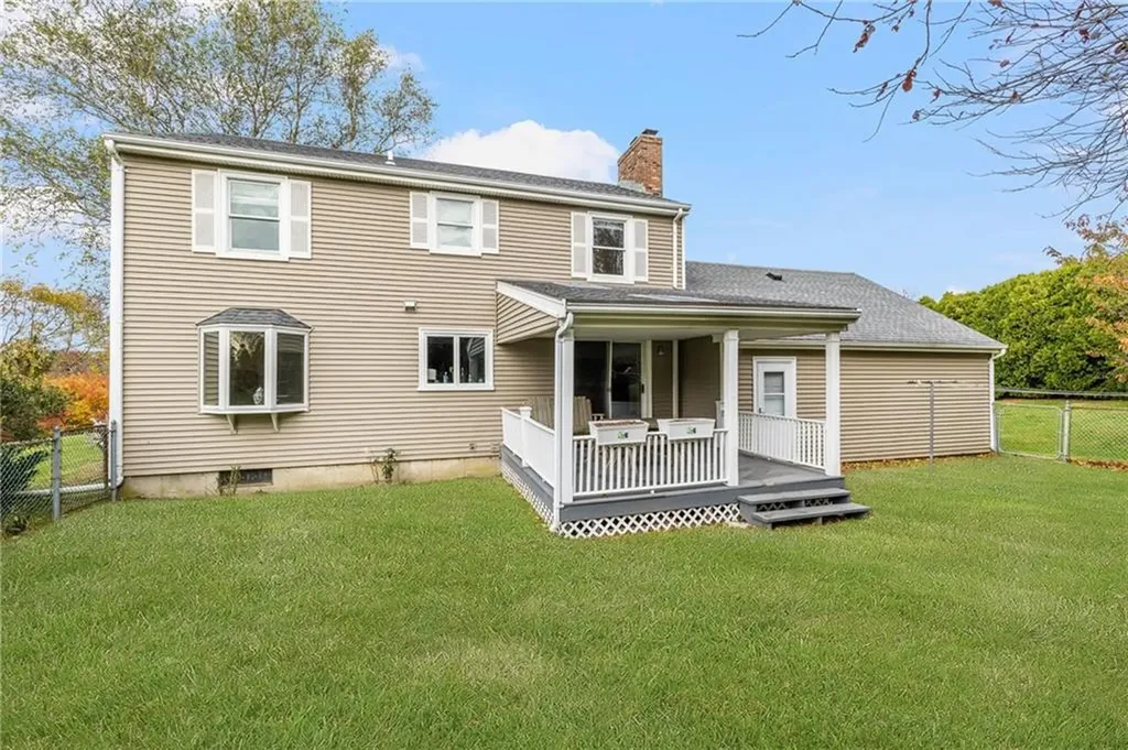 18 Coggeshall Way Middletown RI 02842