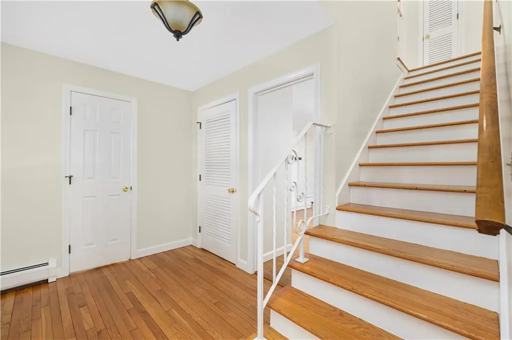18 Coggeshall Way Middletown RI 02842
