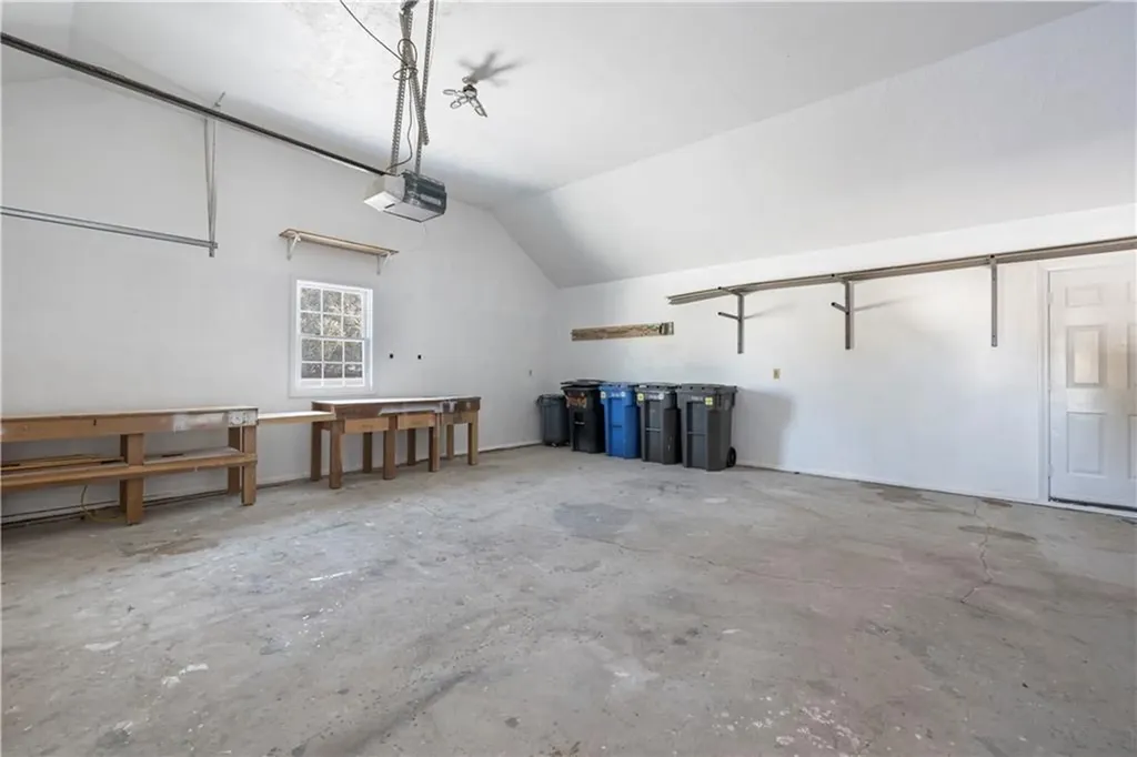 18 Coggeshall Way Middletown RI 02842