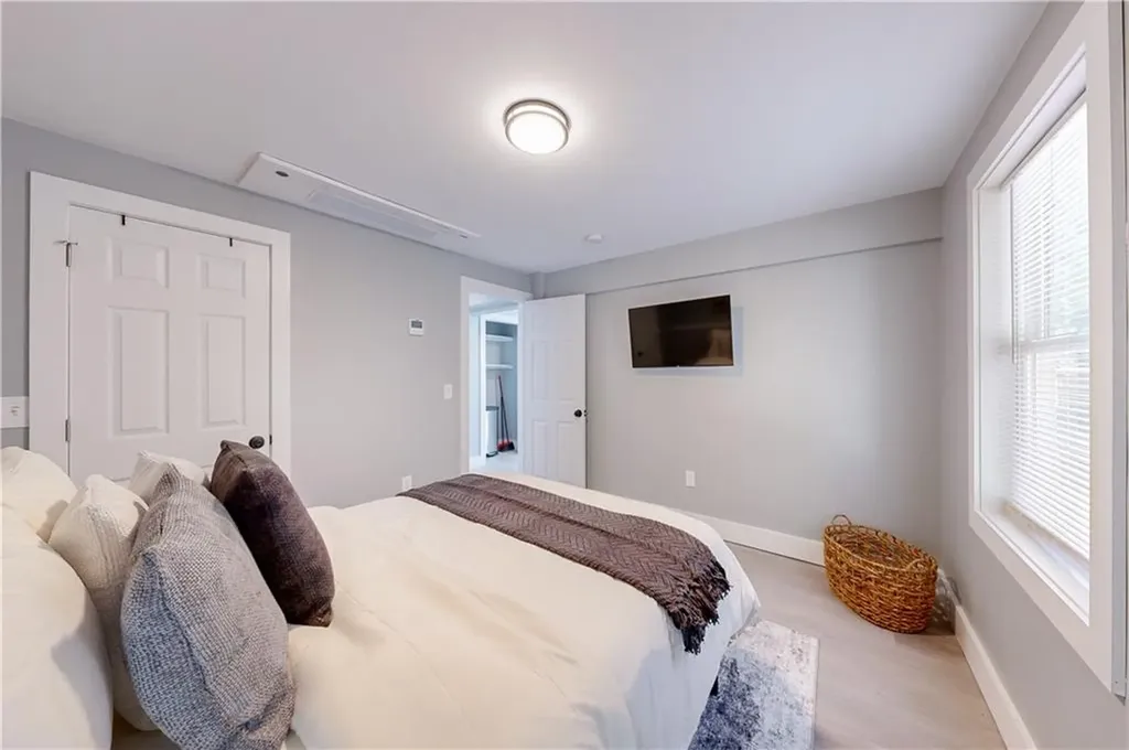 44 Hall Street Providence RI 02904