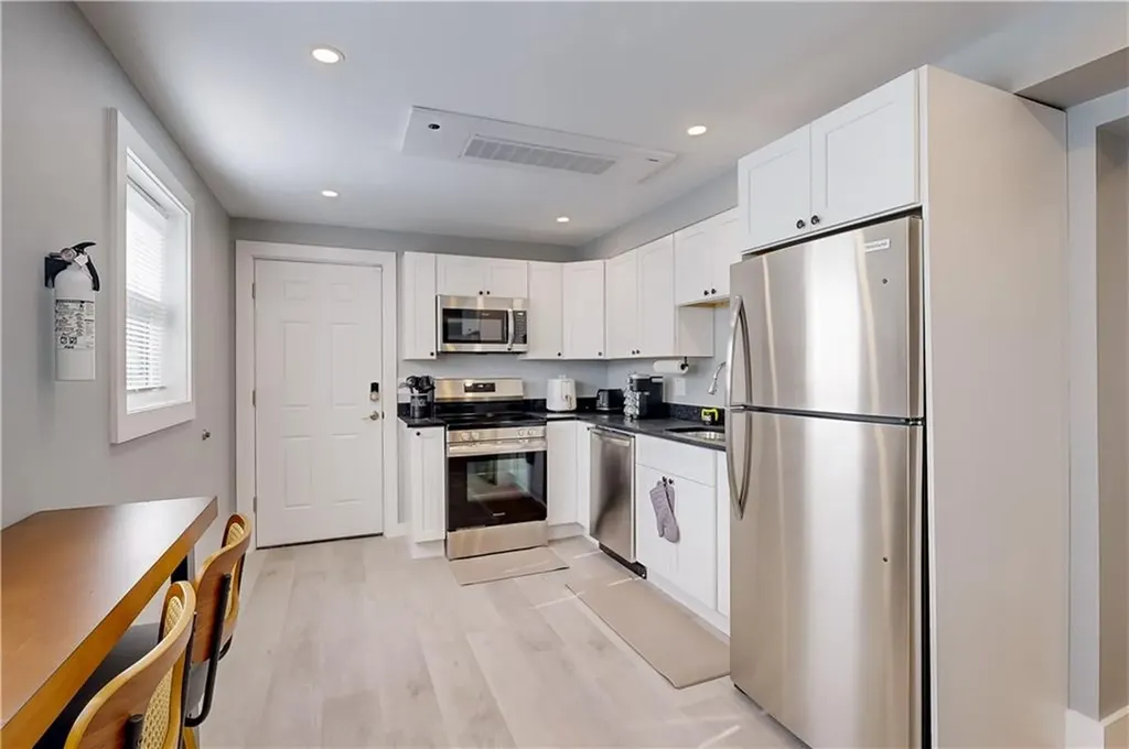 44 Hall Street Providence RI 02904