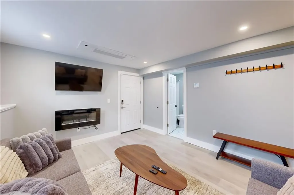 44 Hall Street Providence RI 02904