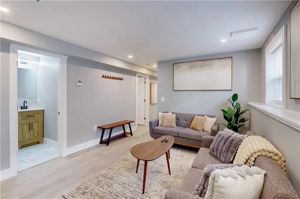 44 Hall Street Providence RI 02904