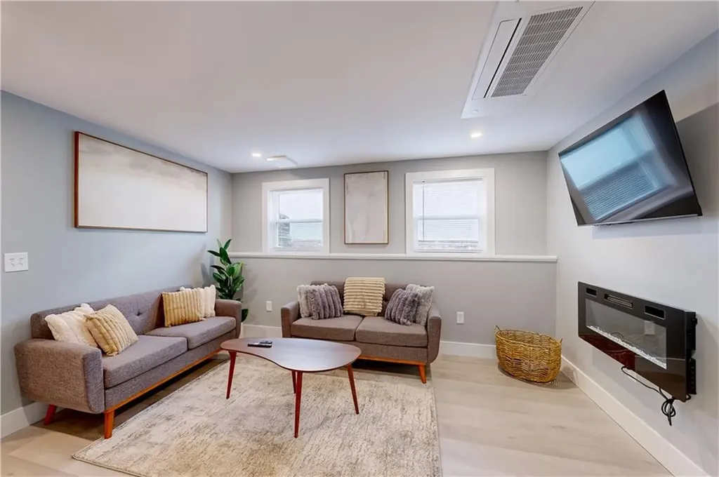 44 Hall Street Providence RI 02904